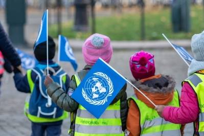 Mange skoler feirer FN-dagen. Her fra et FN-dagstog. Foto: FN-sambandet.
